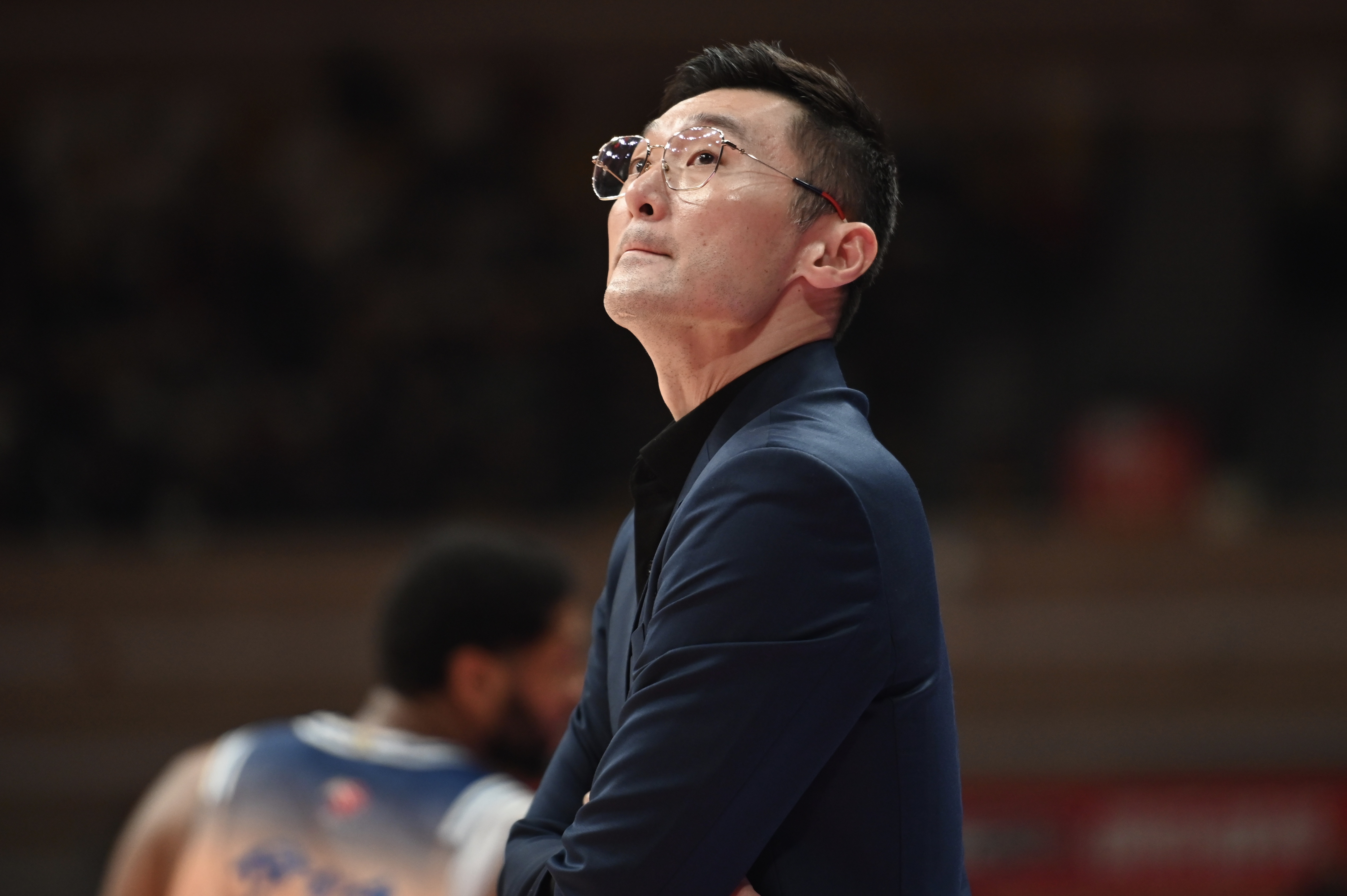 劉煒：贏15個籃板不容易 愿兩隊都遠離傷病 回上海比賽不論勝負